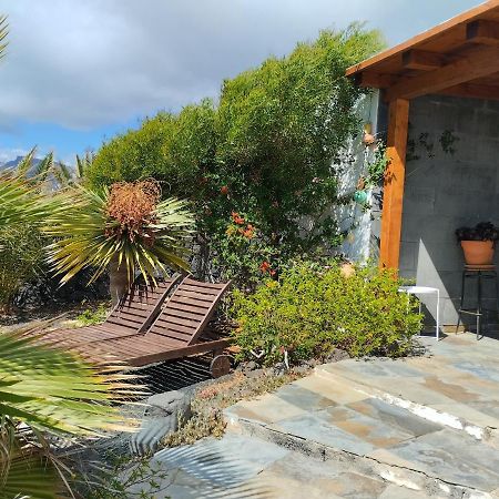 Beautiful Small Bungalow, Amazing Views And Garden Famara Exterior photo