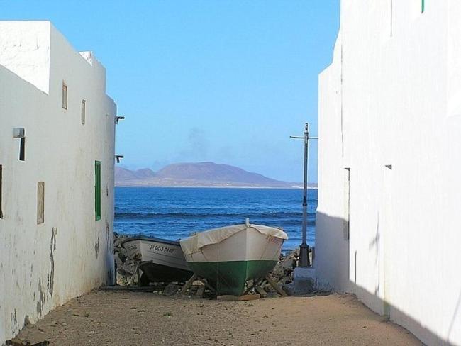 Beautiful Small Bungalow, Amazing Views And Garden Famara Exterior photo