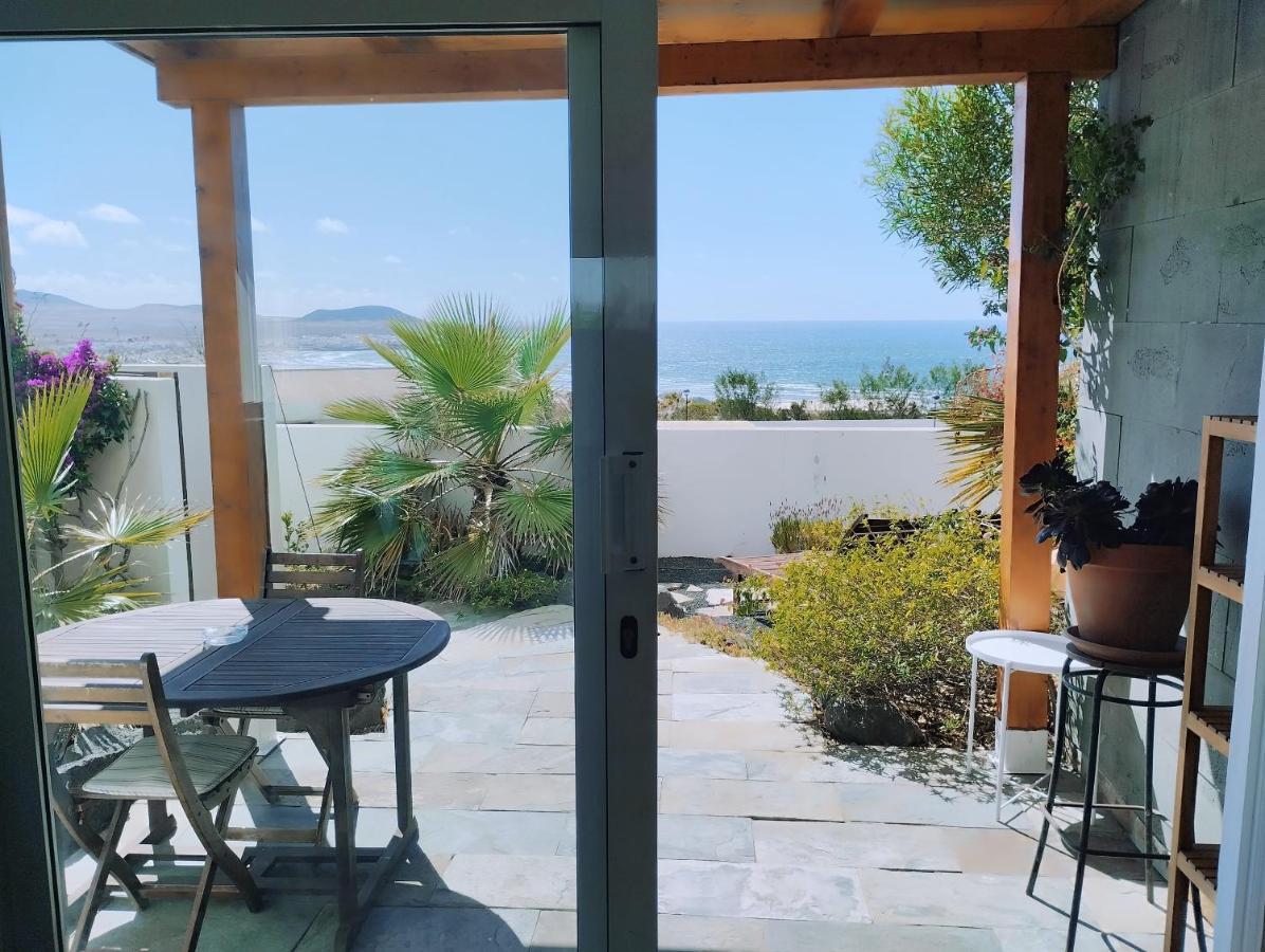 Beautiful Small Bungalow, Amazing Views And Garden Famara Exterior photo