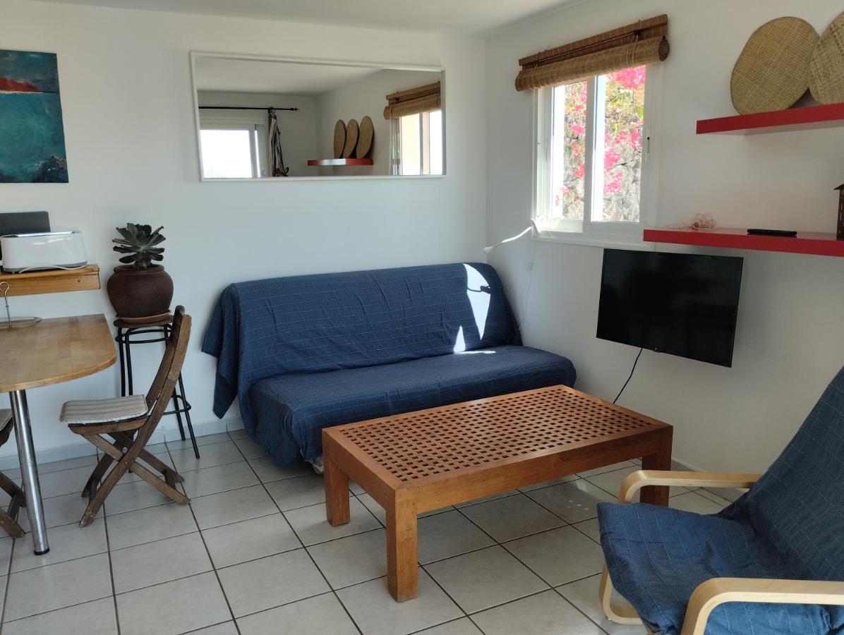 Beautiful Small Bungalow, Amazing Views And Garden Famara Exterior photo
